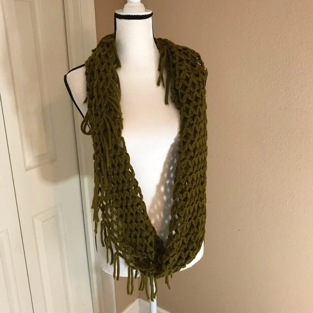Beautiful Anthropologie fringed open weave scarf